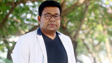 টিভিতে টানা দুই ঘণ্টা মনির খানের গান