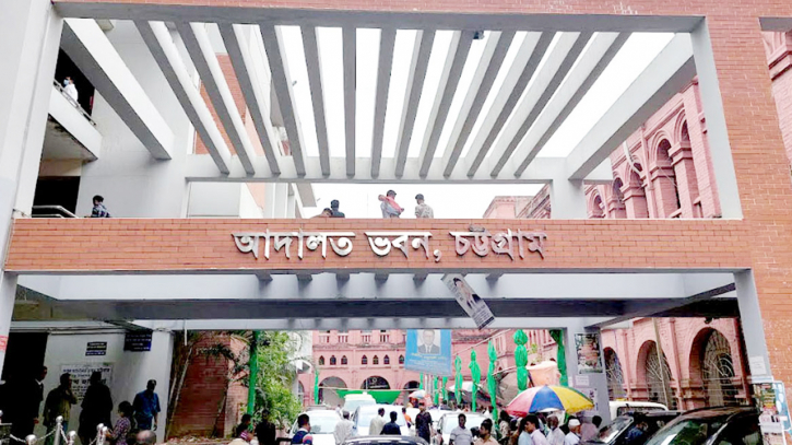 চট্টগ্রামে ভুল চিকিৎসায় কিশোরীর মৃত্যু : ৩ চিকিৎসকের বিরুদ্ধে মাম
